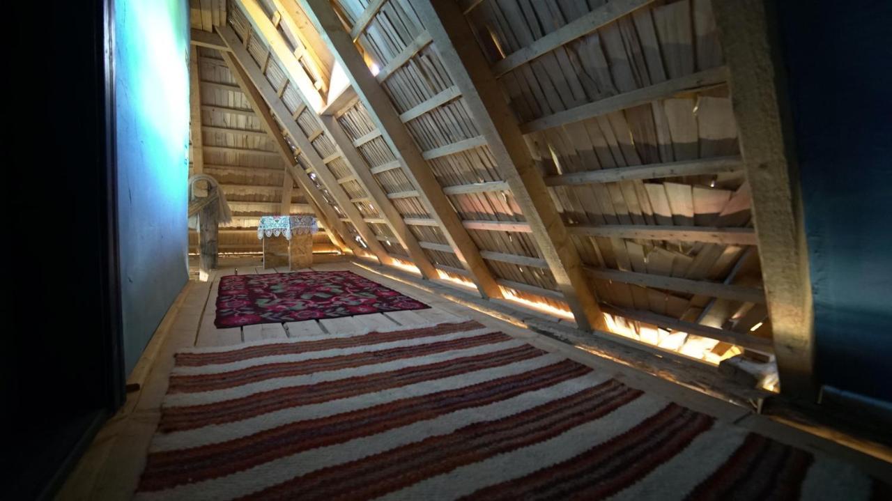 Iz De Maramures Rural Hotel (Adults Only) Surdesti  Luaran gambar